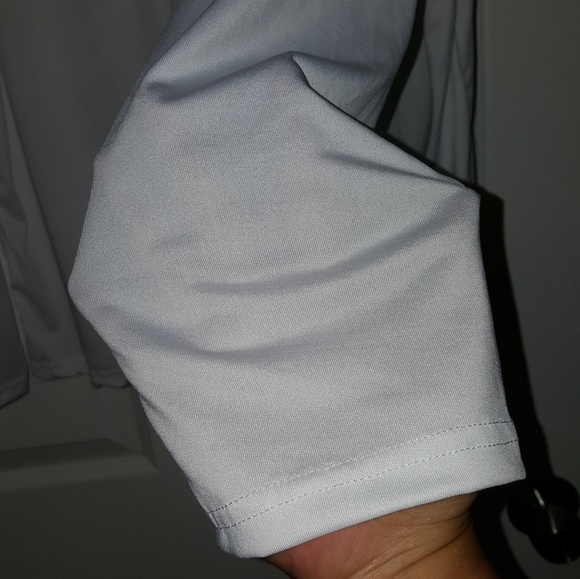 Cute blouse - Picture 2 of 5